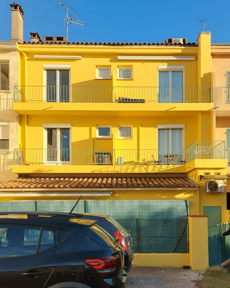 Façades, Logis des Arenes – FRÉJUS