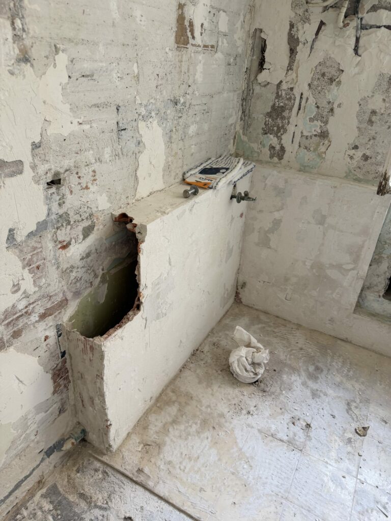 Rénovation d'une salle de bain – avant 6